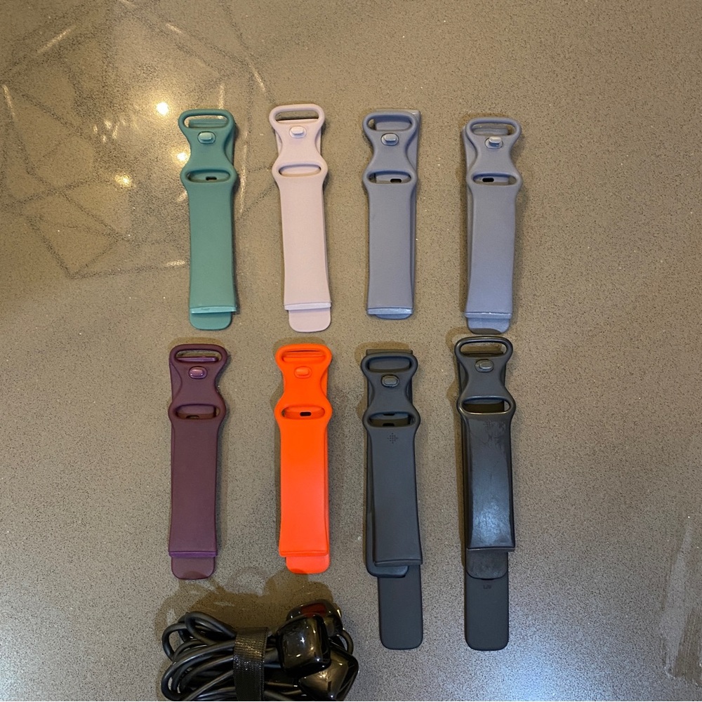 FITBIT Sense Straps + Chargers (3)
